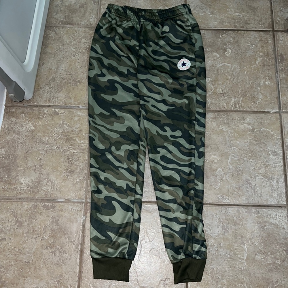 Converse camo joggers